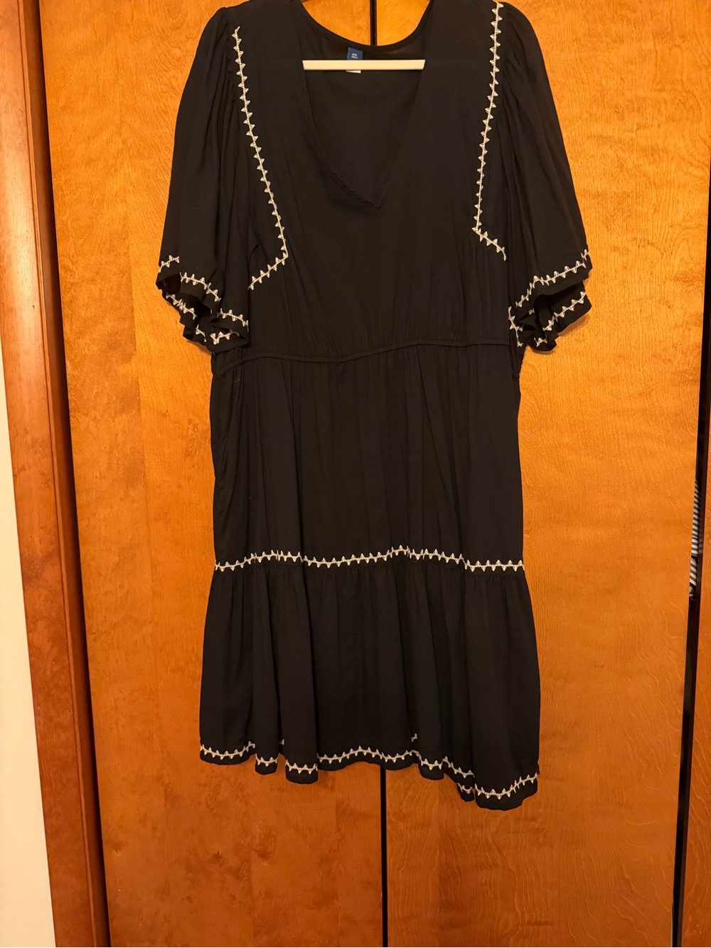 XXL Tall Old Navy Women’s Black Embroidered Tiered Short Sleeve Dress